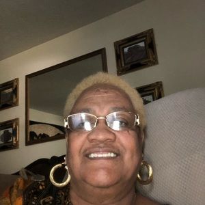 Meet your Posher, Beverly